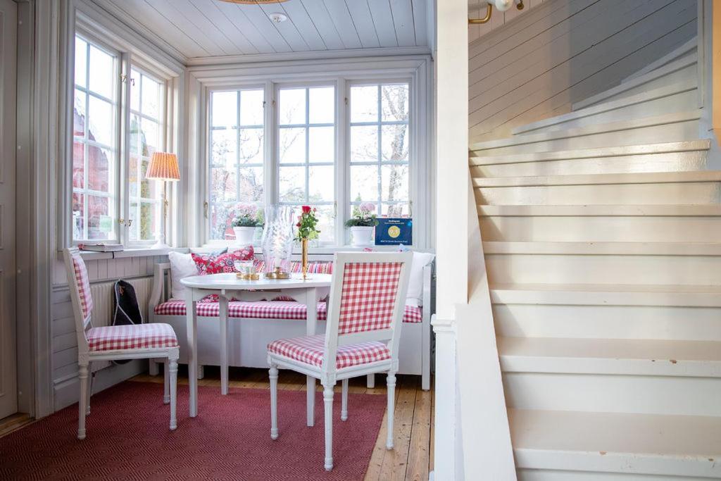 Hem Till Garden Boutique Hotel Вестерос Экстерьер фото