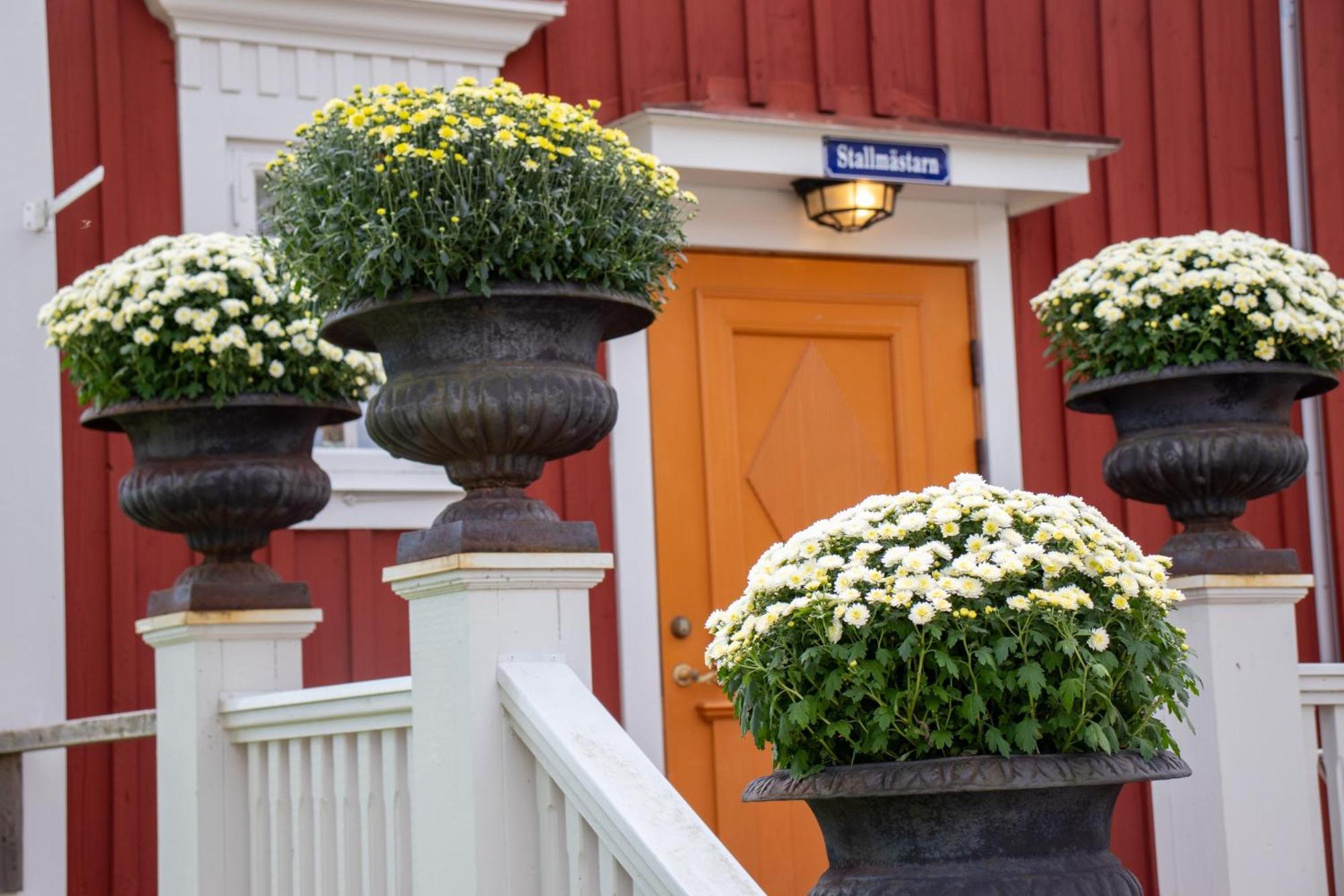 Hem Till Garden Boutique Hotel Вестерос Экстерьер фото