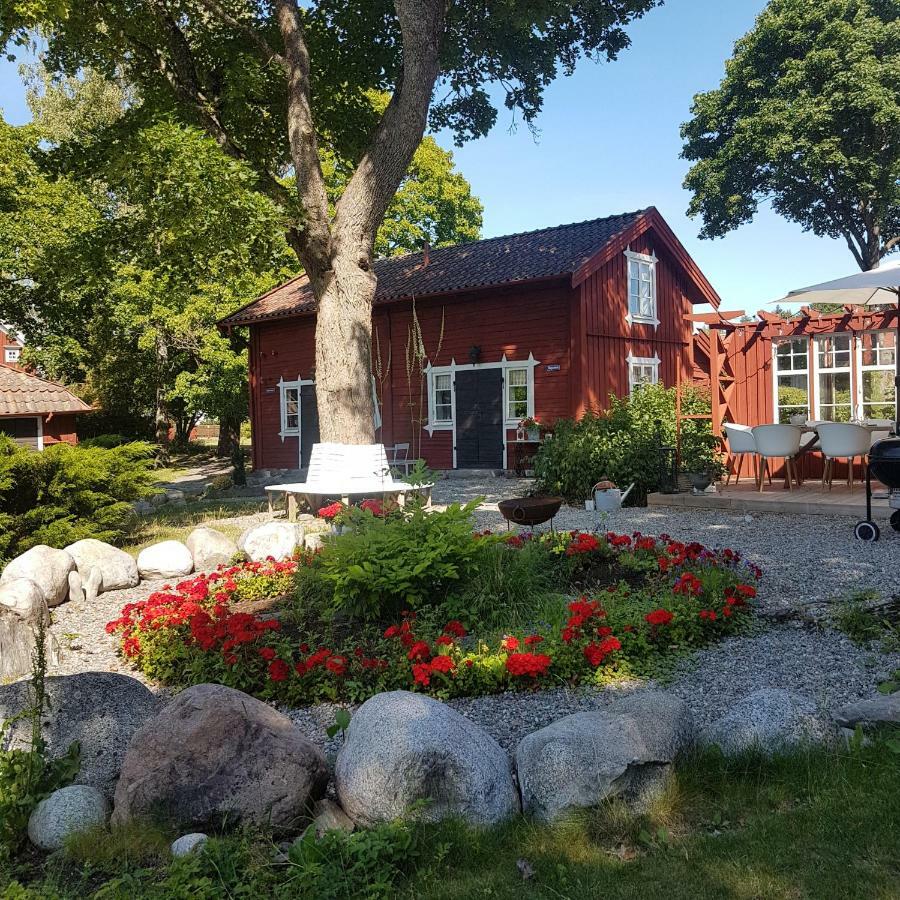 Hem Till Garden Boutique Hotel Вестерос Экстерьер фото